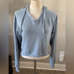 American Eagle Outfitters Light Blue V-Neck Cropped Hoodie